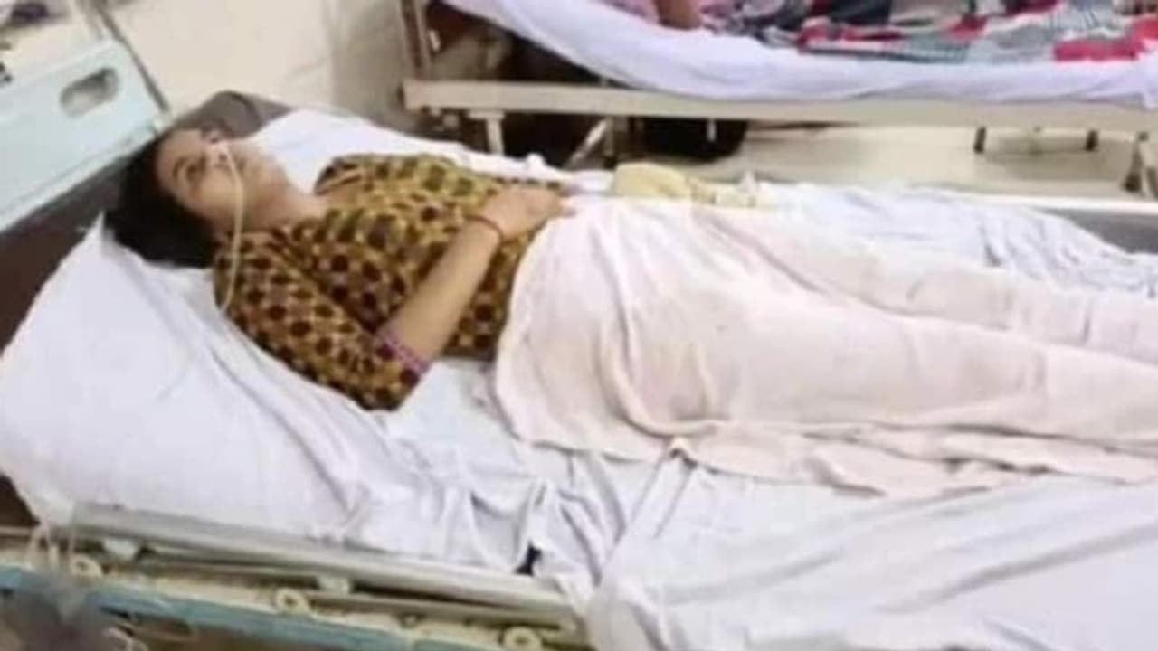 बांदा: पिता ने दी जान से मारने की धमकी तो दो बहनों ने उठाया ऐसा कदम, पुलिस ने किया गिरफ्तार बांदा: पिता ने दी जान से मारने की धमकी तो दो बहनों ने उठाया ऐसा कदम, पुलिस ने किया गिरफ्तार