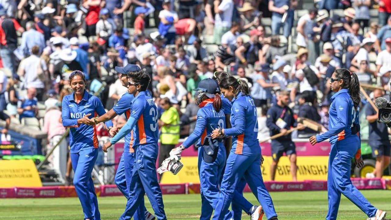 পুরুষ ও মহিলা ক্রিকেটারদের সমান পারিশ্রমিক ঐতিহাসিক পদক্ষেপ, মত রজার বিনির পুরুষ ও মহিলা ক্রিকেটারদের সমান পারিশ্রমিক ঐতিহাসিক পদক্ষেপ, মত রজার বিনির