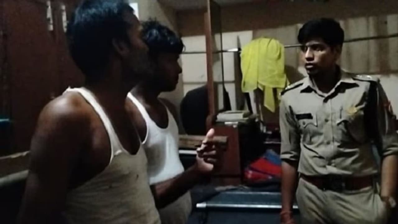 सीतापुर: करोड़ों की संपत्ति के लिए भांजे ने मामा को उतारा मौत के घाट, आरोपी को सता रहा था इस बात का डर सीतापुर: करोड़ों की संपत्ति के लिए भांजे ने मामा को उतारा मौत के घाट, आरोपी को सता रहा था इस बात का डर