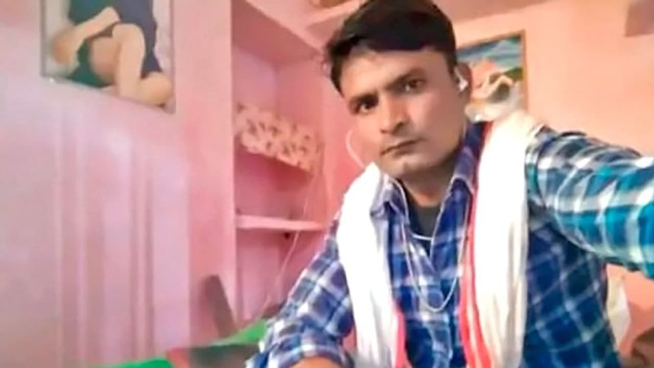 अजीबगरीब है राजस्थान की ये लव स्टोरीः रेप प्यार और मौत में पूरा थाना लाइन हाजिर, कई पुलिसवाले सस्पेंड अजीबगरीब है राजस्थान की ये लव स्टोरीः रेप प्यार और मौत में पूरा थाना लाइन हाजिर, कई पुलिसवाले सस्पेंड