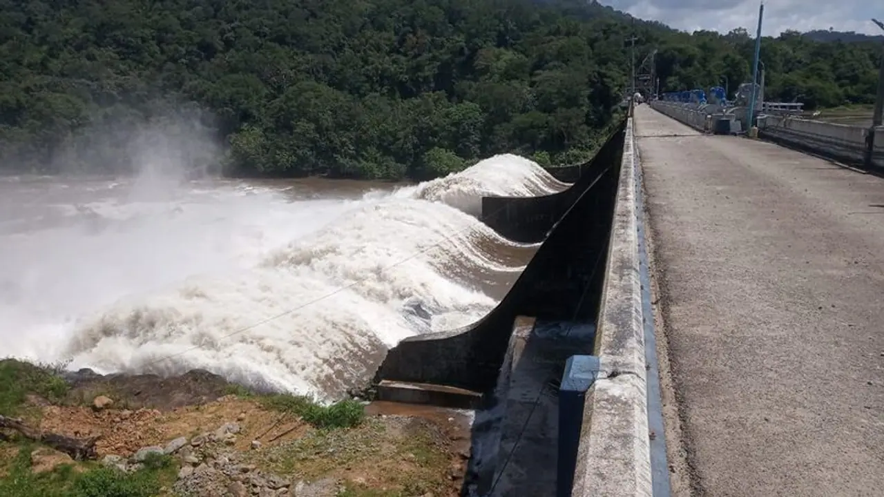 Kerala: Heavy rainfall prompts Sholayar dam opening, alert sounded in Chalakudy river region