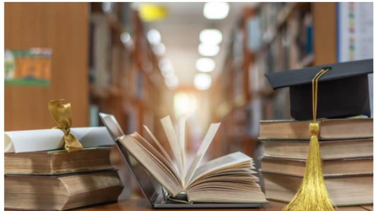 ന്യൂനപക്ഷ ക്ഷേമ വകുപ്പ് സ്കോളർഷിപ്പ്, ആർക്കൊക്കെ അപേക്ഷിക്കാം? അപേക്ഷ നടപടികളെന്തൊക്കെ? 