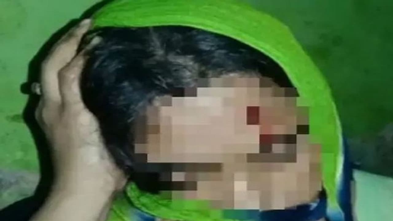 मेरठ: जेठ से इज्जत बचाने के चक्कर में लहूलुहान हो गई विवाहिता, इस तरह से बंधक बनाकर दिया वारदात को अंजाम मेरठ: जेठ से इज्जत बचाने के चक्कर में लहूलुहान हो गई विवाहिता, इस तरह से बंधक बनाकर दिया वारदात को अंजाम