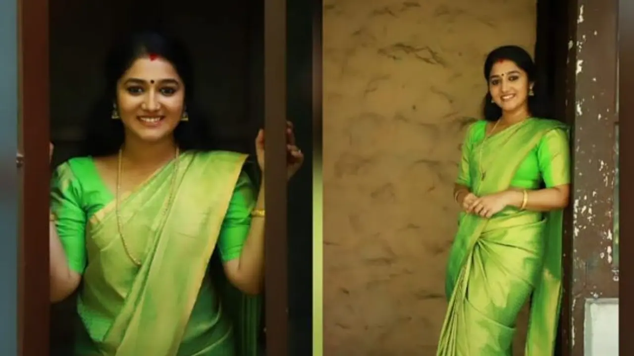 'പച്ചക്കിളി'യായി പ്രേക്ഷകരുടെ സ്വന്തം 'ശ്രീ'; ലൊക്കേഷൻ ചിത്രങ്ങൾ ഏറ്റെടുത്ത് ആരാധകർ 'പച്ചക്കിളി'യായി പ്രേക്ഷകരുടെ സ്വന്തം 'ശ്രീ'; ലൊക്കേഷൻ ചിത്രങ്ങൾ ഏറ്റെടുത്ത് ആരാധകർ