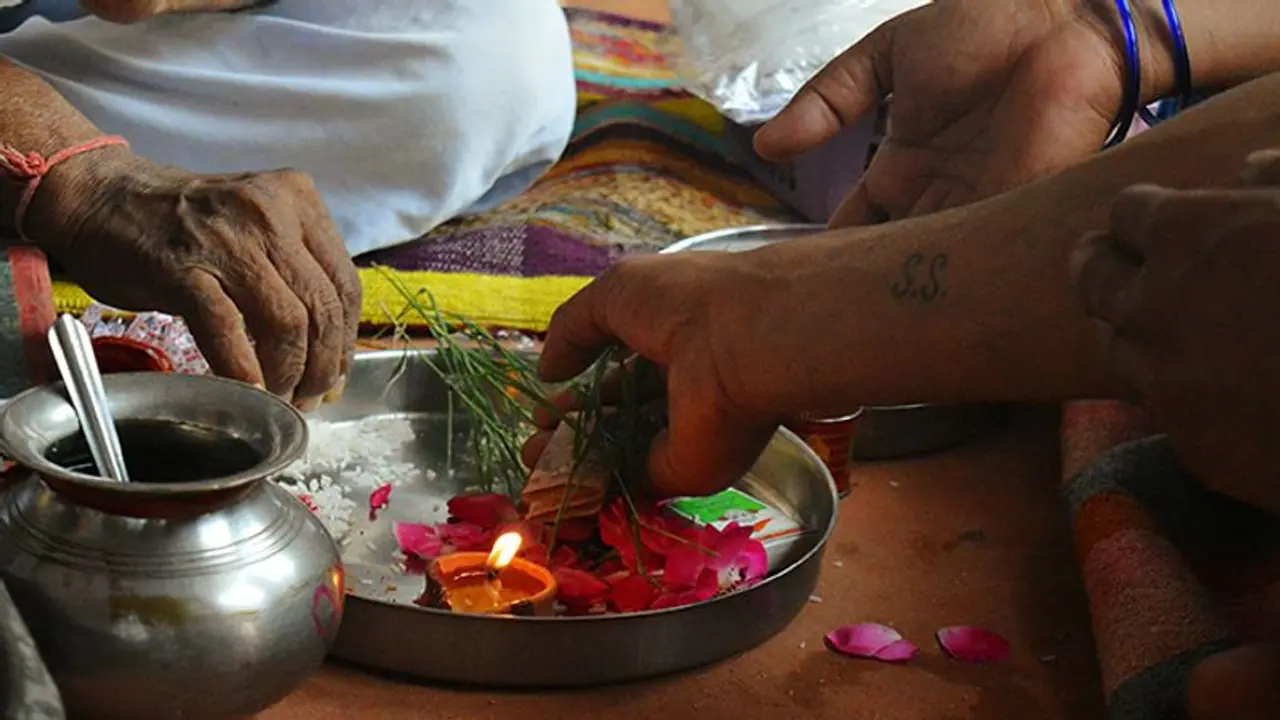 Shraddh Paksha 2022: श्राद्ध के अंतिम 4 दिन बेहद खास, पितृ दोष से बचने के लिए किस दिन, किसका करें तर्पण? Shraddh Paksha 2022: श्राद्ध के अंतिम 4 दिन बेहद खास, पितृ दोष से बचने के लिए किस दिन, किसका करें तर्पण?