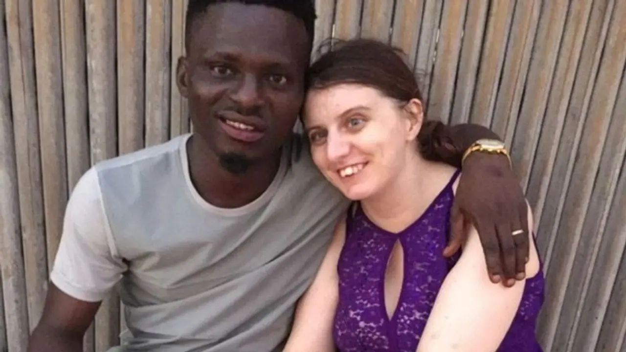 पत्नी संग रोमांस करने की 'सरकार' ने नहीं दी इजाजत, 5 साल से 7000 KM दूर रह रहा है पति