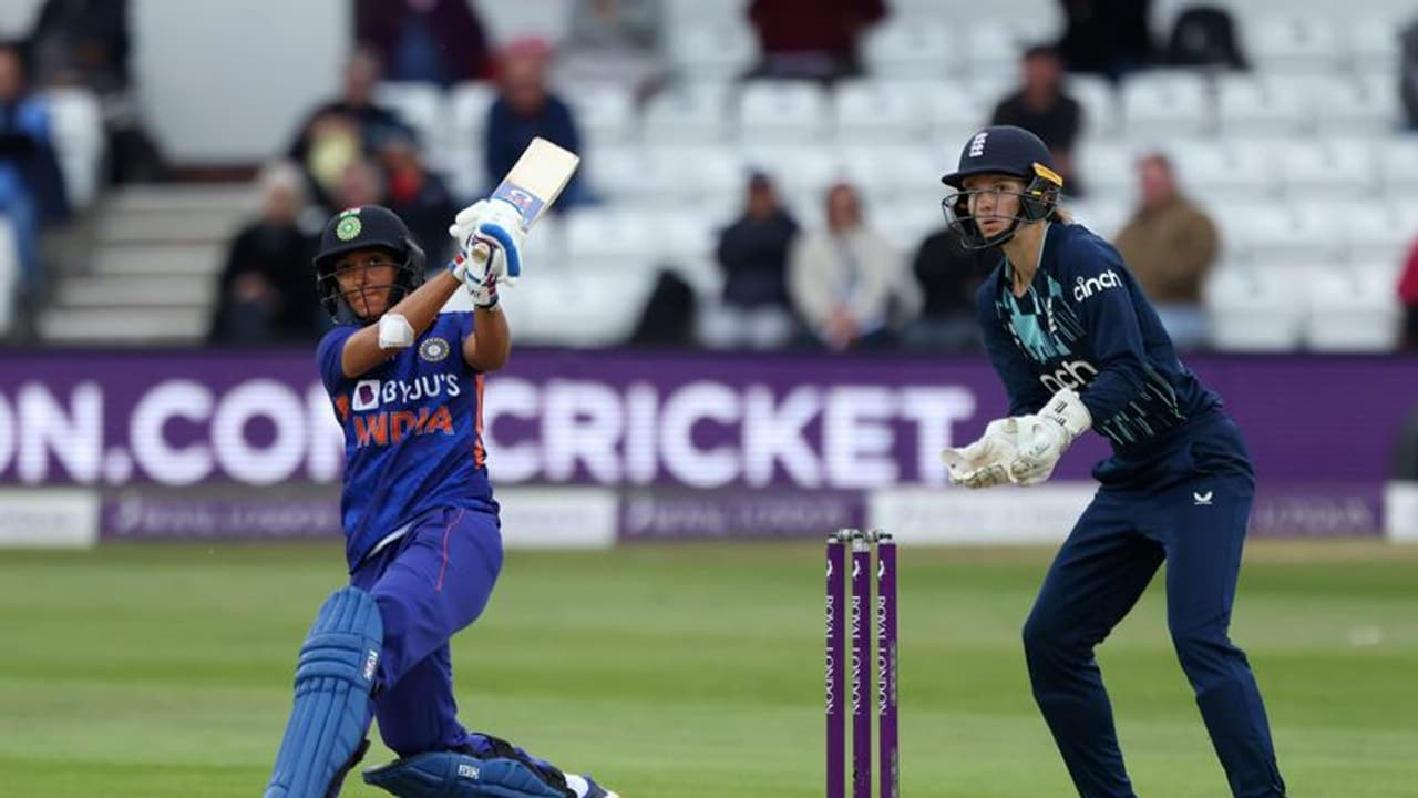 आग उगल रहा स्मृति मंधाना का बल्ला, बना दिया ऐसा अनोखा रिकॉर्ड, दुनिया की बड़े बड़े बल्लेबाज हो गए पानी पानी आग उगल रहा स्मृति मंधाना का बल्ला, बना दिया ऐसा अनोखा रिकॉर्ड, दुनिया की बड़े बड़े बल्लेबाज हो गए पानी पानी