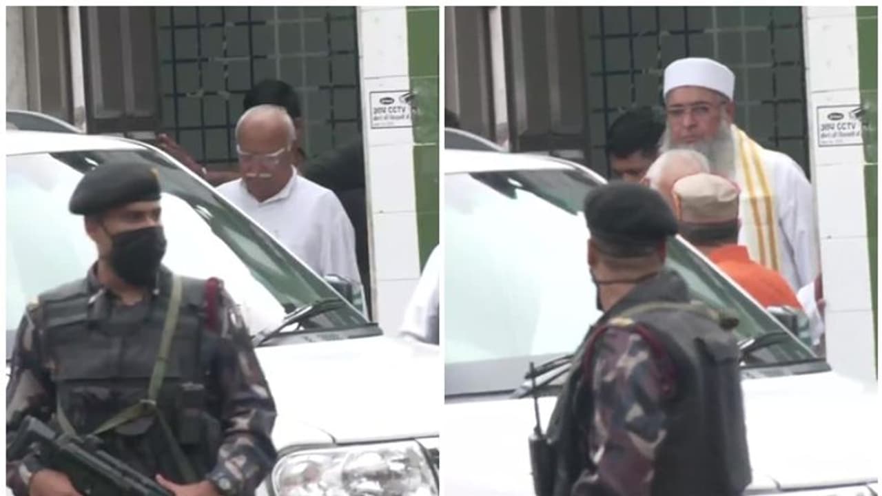 ದೆಹಲಿ ಮಸೀದಿಯ ಮುಖ್ಯ ಇಮಾಮ್‌ ಭೇಟಿ ಮಾಡಿದ ಆರೆಸ್ಸೆಸ್‌ ಸರಸಂಘಚಾಲಕ ಮೋಹನ್‌ ಭಾಗವತ್‌!