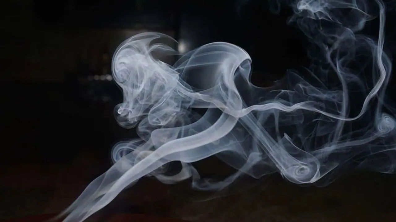 தொடர்ந்து 48 நாட்கள் இந்த மூலிகை சாம்பிராணியில் தூபம் போடுங்க.. வீட்டில் இருக்கும் கெட்ட சக்திகள் விலகி ஓடும்!