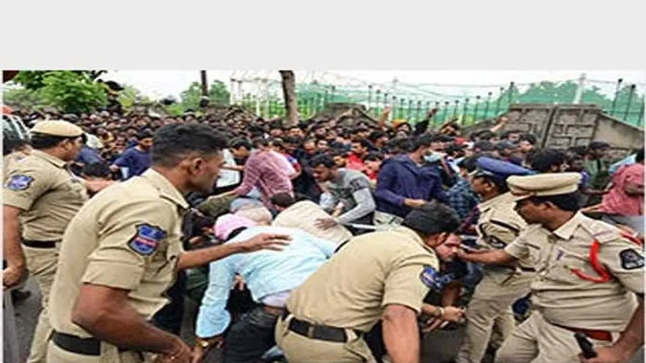  జింఖానా గ్రౌండ్స్ వద్ద తొక్కిసలాటలో మహిళ మృతి: వాస్తవం లేదన్న పోలీసులు 