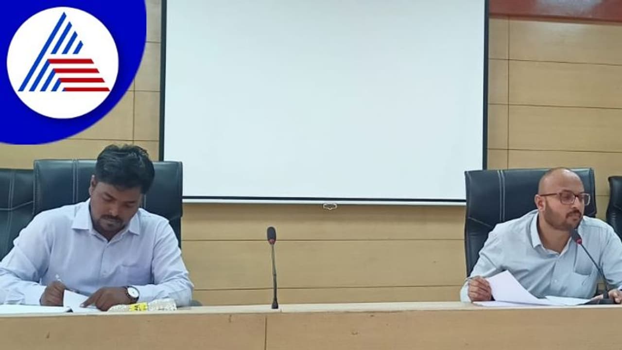 ಪೌರಕಾರ್ಮಿಕರ ಅಭಿವೃದ್ಧಿಗೆ ಮೀಸಲಿರುವ ಯೋಜನೆ ಸಮರ್ಪಕ ಅನುಷ್ಠಾನ: ಡಿಸಿ ಗುರುದತ್ತ ಹೆಗಡೆ ಪೌರಕಾರ್ಮಿಕರ ಅಭಿವೃದ್ಧಿಗೆ ಮೀಸಲಿರುವ ಯೋಜನೆ ಸಮರ್ಪಕ ಅನುಷ್ಠಾನ: ಡಿಸಿ ಗುರುದತ್ತ ಹೆಗಡೆ