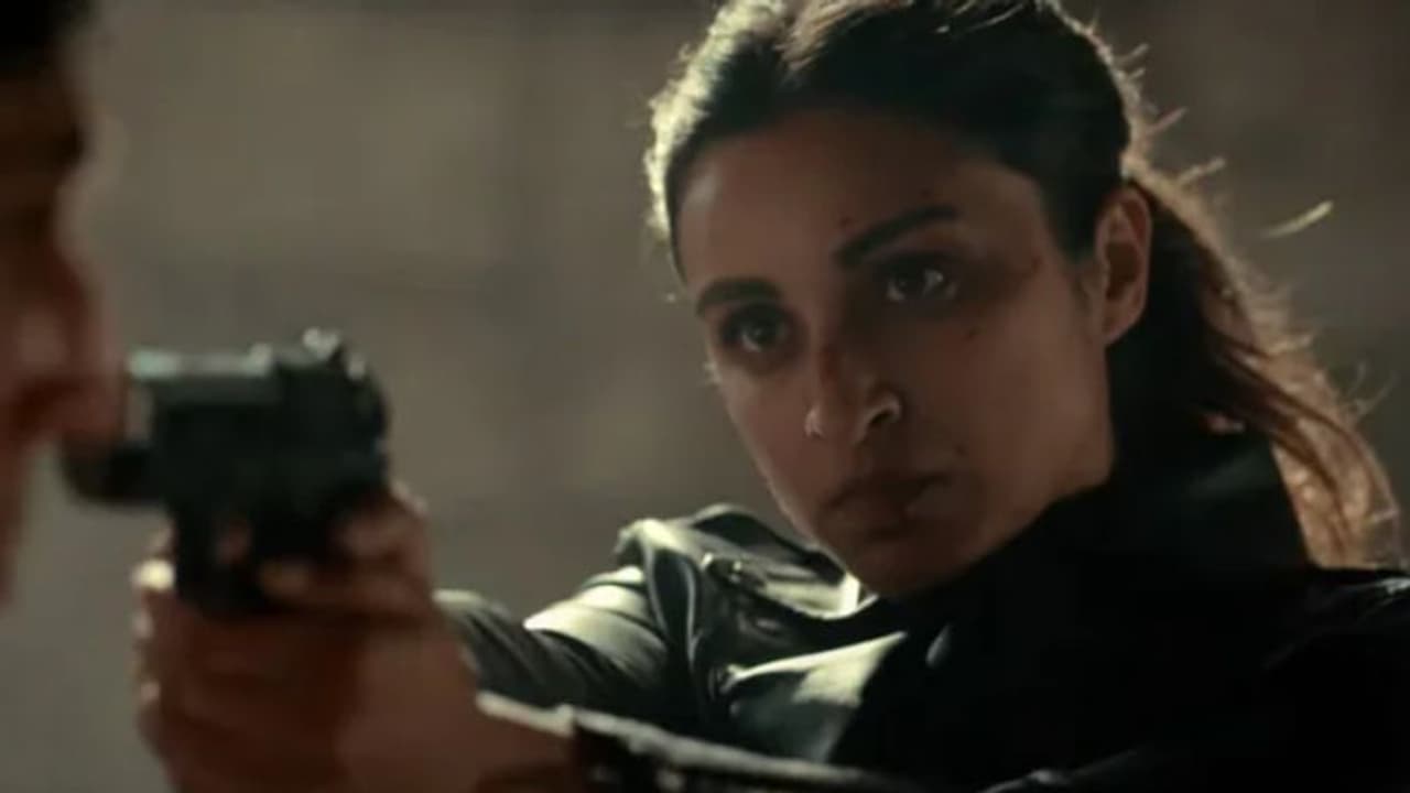 തോക്കെടുത്ത് പരിനീതി ചോപ്ര, 'കോഡ് നെയിം തിരംഗ' ടീസര് പുറത്ത് തോക്കെടുത്ത് പരിനീതി ചോപ്ര, 'കോഡ് നെയിം തിരംഗ' ടീസര് പുറത്ത്