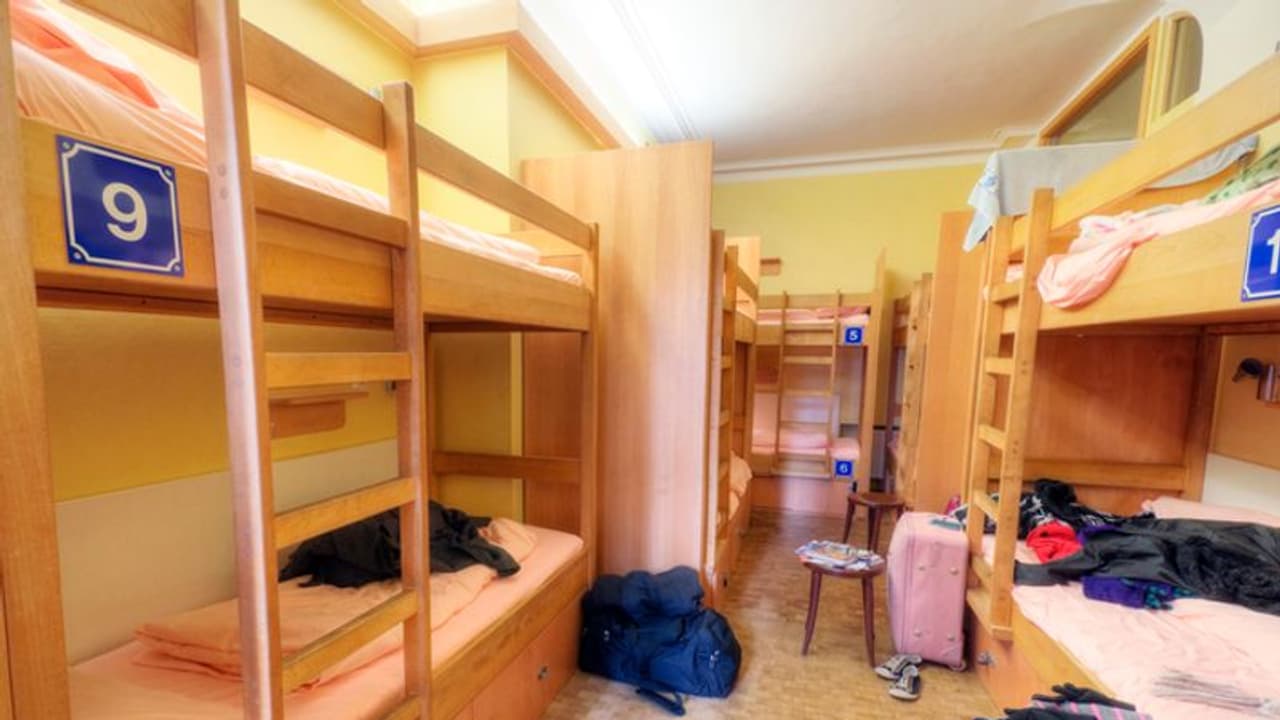 ಬಾಲಕಿಯರ ಹಾಸ್ಟೆಲ್ನಲ್ಲಿ ಸರ್ಪ್ರೈಸ್ ಚೆಕ್: ರಾತ್ರೋರಾತ್ರಿ ಕಾಣೆಯಾದ 89 ಹುಡುಗಿಯರು ಬಾಲಕಿಯರ ಹಾಸ್ಟೆಲ್ನಲ್ಲಿ ಸರ್ಪ್ರೈಸ್ ಚೆಕ್: ರಾತ್ರೋರಾತ್ರಿ ಕಾಣೆಯಾದ 89 ಹುಡುಗಿಯರು