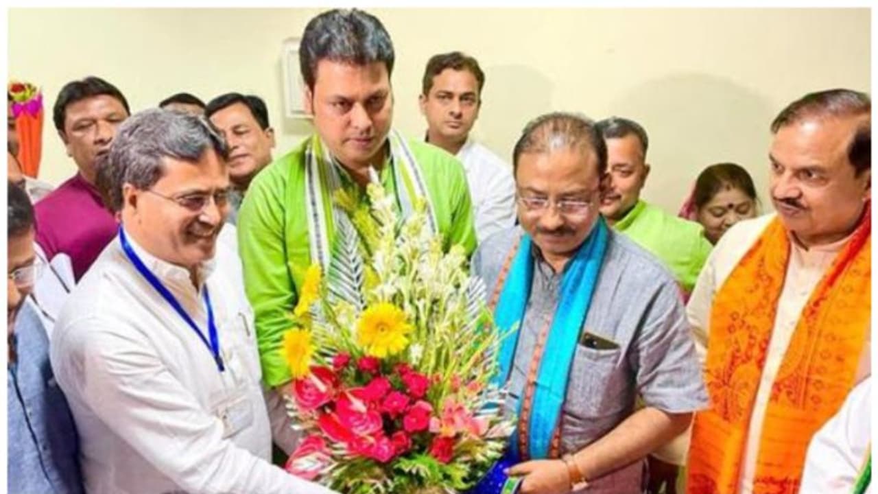  ഓർമ്മയില്ലേ ബിപ്ലവ് കുമാർ ദേബിനെ? ത്രിപുരയുടെ പഴയ മുഖ്യമന്ത്രിക്ക് ഇനി പുതി‌യ ദൗത്യം