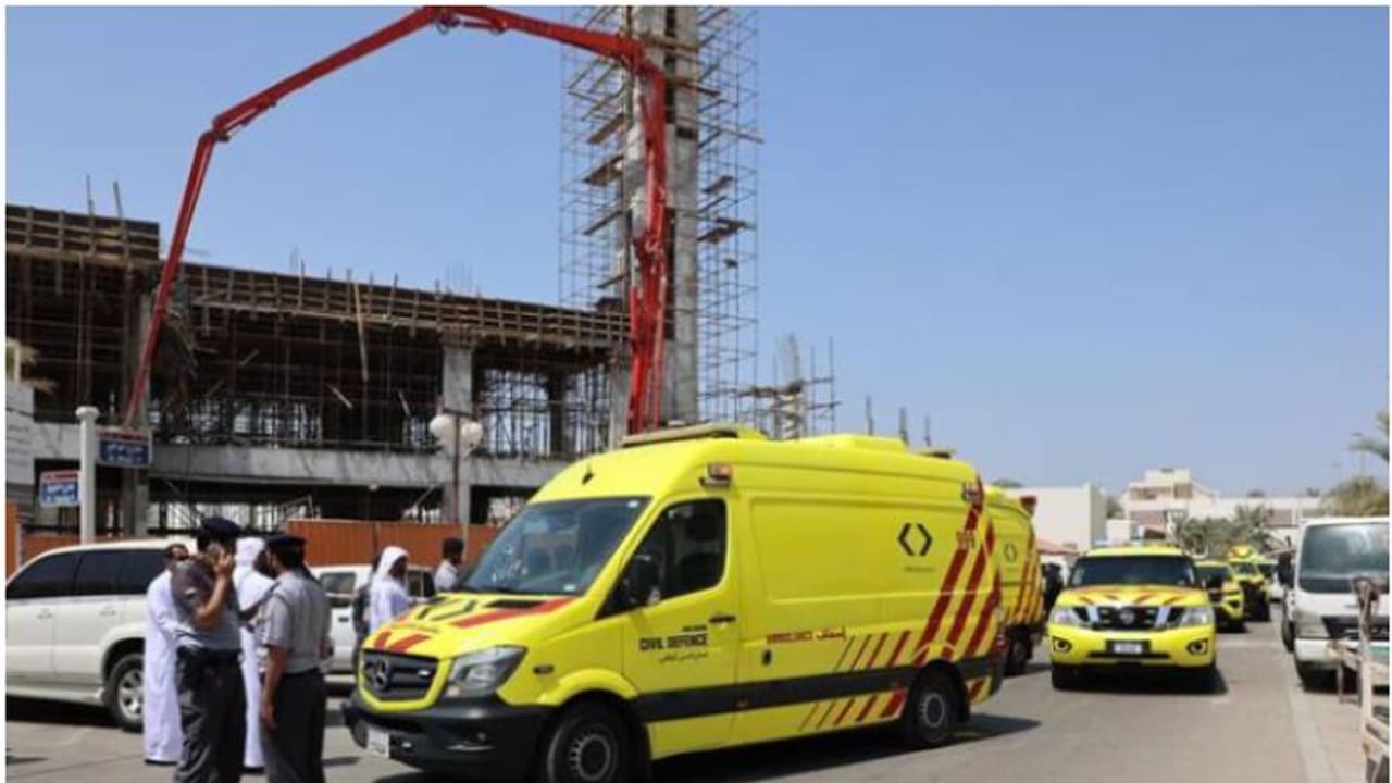 യുഎഇയില്‍ നിര്‍മ്മാണത്തിലിരുന്ന പള്ളി തകര്‍ന്ന് നിരവധി പേര്‍ക്ക് പരിക്ക്