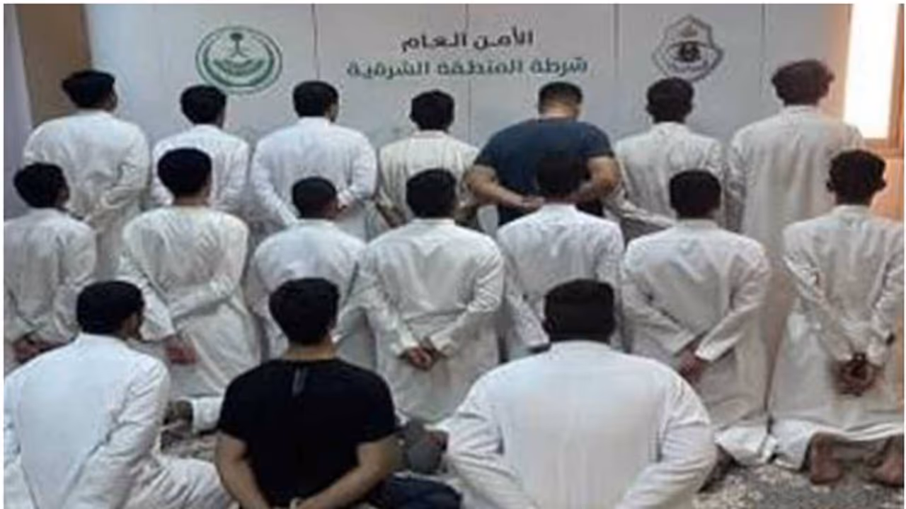 കാല്നടയാത്രക്കാരെ ശല്യം ചെയ്തു; 17 പേര് സൗദിയില് അറസ്റ്റില് കാല്നടയാത്രക്കാരെ ശല്യം ചെയ്തു; 17 പേര് സൗദിയില് അറസ്റ്റില്