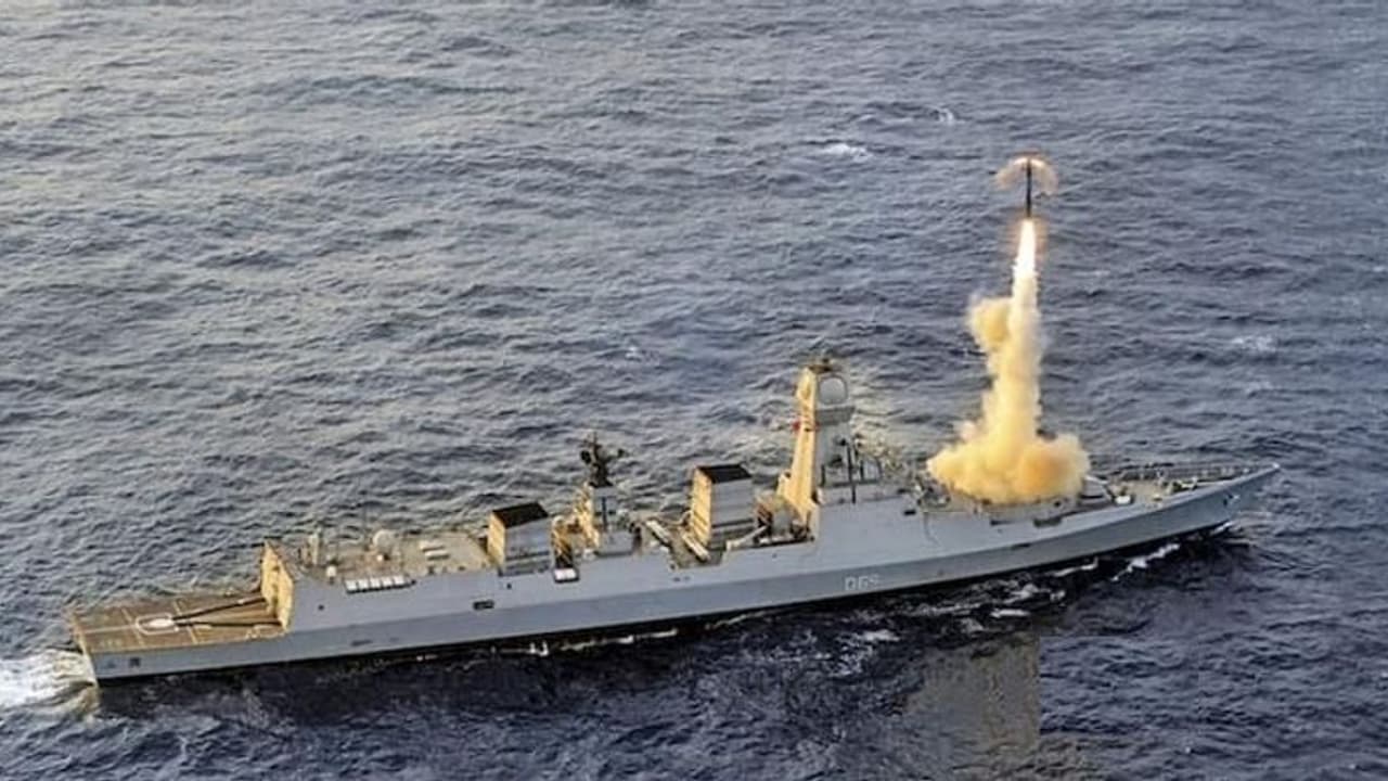 আত্মনির্ভর প্রতিরক্ষা ব্যবস্থা, ১৭০০ কোটির চুক্তিতে ব্রহ্মস পাচ্ছে নৌবাহিনী