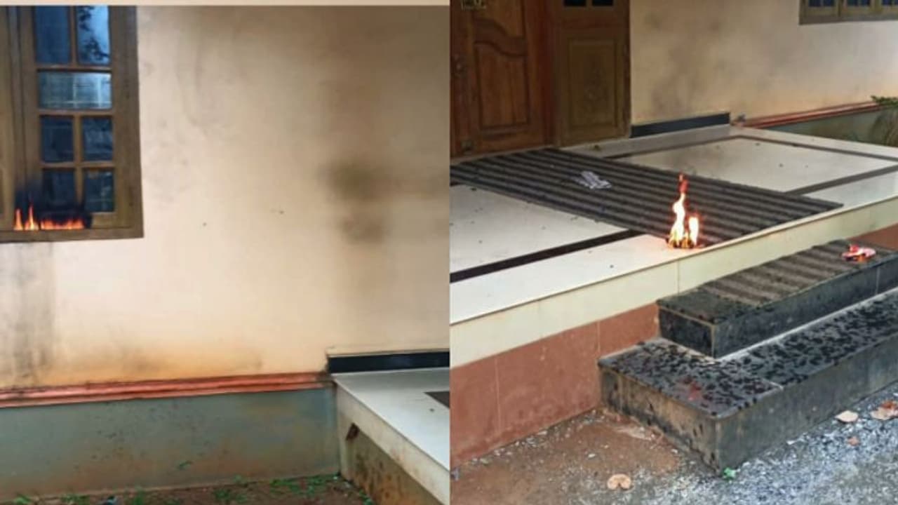 മട്ടന്നൂരിൽ ആർഎസ്എസ് കാര്യാലയത്തിന് നേരെ ബോംബേറ്, ഹർത്താൽ ദിനത്തിൽ കണ്ണൂരിൽ രണ്ടിടത്ത് ബോംബേറ് മട്ടന്നൂരിൽ ആർഎസ്എസ് കാര്യാലയത്തിന് നേരെ ബോംബേറ്, ഹർത്താൽ ദിനത്തിൽ കണ്ണൂരിൽ രണ്ടിടത്ത് ബോംബേറ്