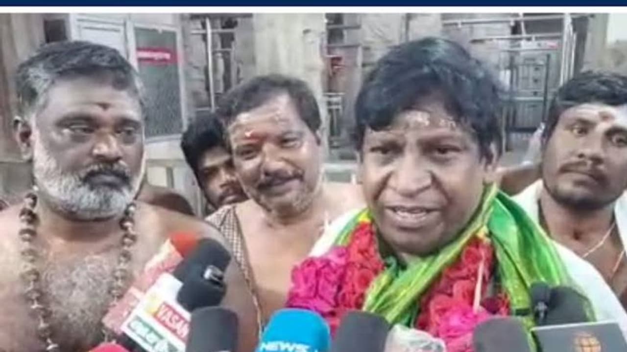 ஐயோ "அரசியலே வேண்டாம் " அலறி ஓடிய நடிகர் வடிவேலு.. 2011 தேர்தல் கொடுத்த மரண அடியை மறக்காத வைகைப்புயல் ஐயோ "அரசியலே வேண்டாம் " அலறி ஓடிய நடிகர் வடிவேலு.. 2011 தேர்தல் கொடுத்த மரண அடியை மறக்காத வைகைப்புயல்