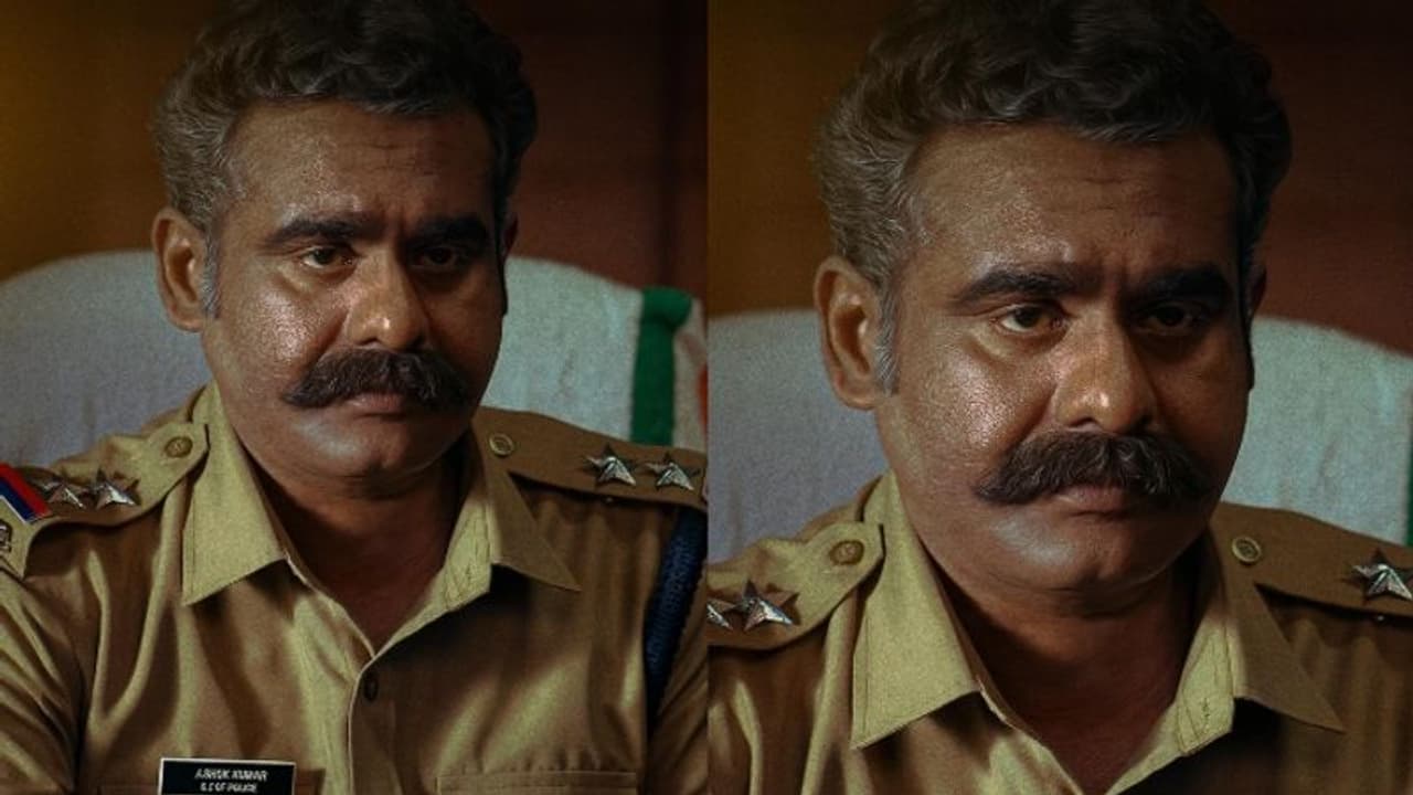 കരിയറിലെ ആദ്യ പൊലീസ് വേഷവുമായി സിദ്ധാര്ഥ് ഭരതന്; 'എസ് ഐ അശോക് കുമാര്' ആയി 'വേല'യില് കരിയറിലെ ആദ്യ പൊലീസ് വേഷവുമായി സിദ്ധാര്ഥ് ഭരതന്; 'എസ് ഐ അശോക് കുമാര്' ആയി 'വേല'യില്