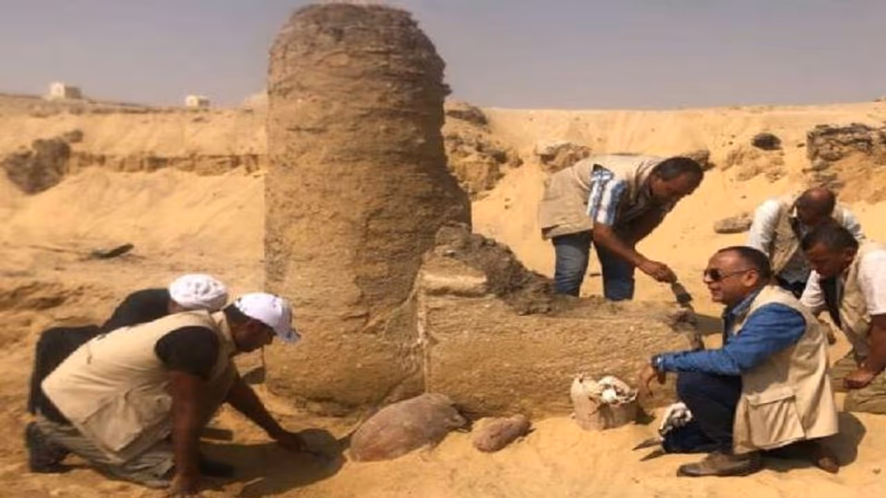 ഈജിപ്തിൽ കളിമൺ പാത്രത്തിനുള്ളിൽ സൂക്ഷിച്ച നിലയിൽ 2600 വർഷം പഴക്കമുള്ള ചീസ് ഈജിപ്തിൽ കളിമൺ പാത്രത്തിനുള്ളിൽ സൂക്ഷിച്ച നിലയിൽ 2600 വർഷം പഴക്കമുള്ള ചീസ്