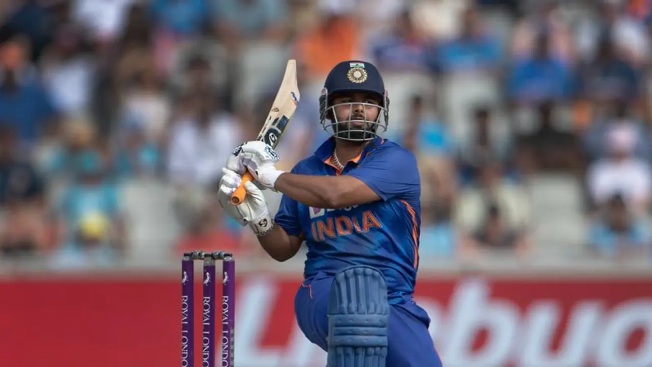 റിഷഭ് പന്തിന് ഇന്ത്യന്‍ ടി20 ടീമില്‍ സവിശേഷ റോള്‍; വിമര്‍ശകരുടെ വായടപ്പിച്ച് സഞ്ജയ് ബാംഗര്‍