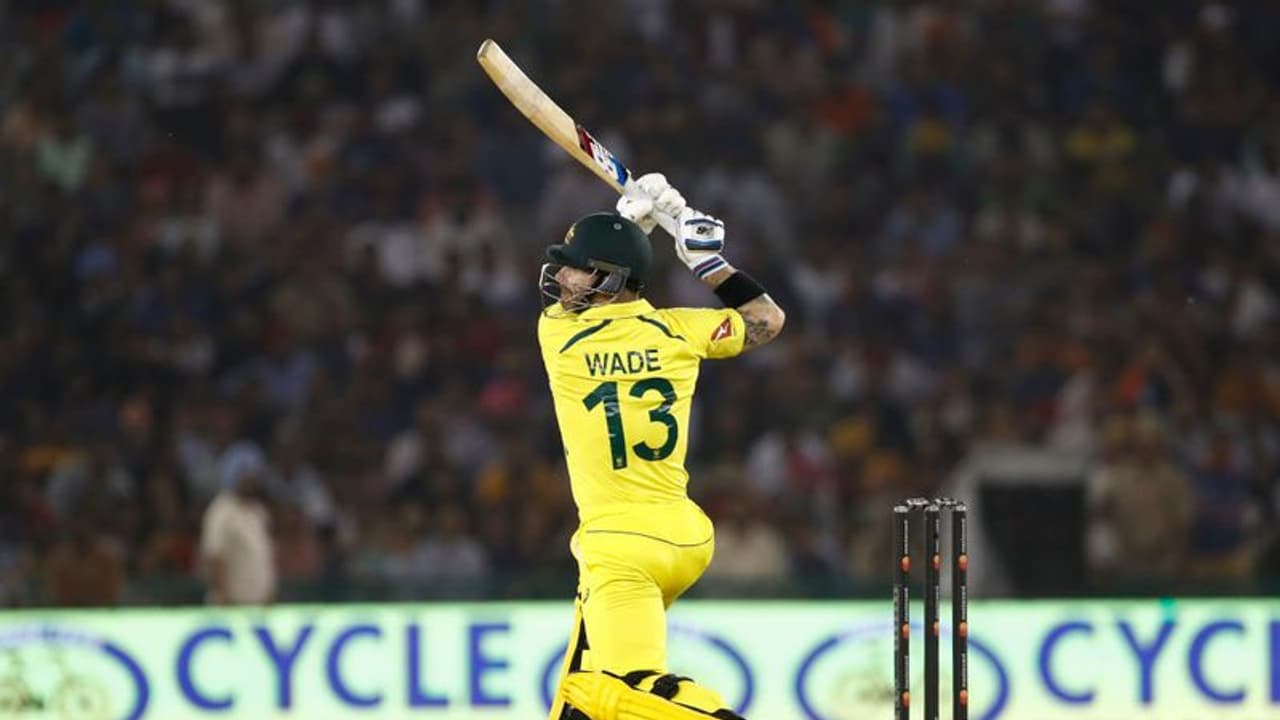 വെയ്ഡ് വെടിക്കെട്ട്, രണ്ടാം ടി20യില് ഓസീസിനെതിരെ ഇന്ത്യക്ക് 91 റണ്സ് വിജയലക്ഷ്യം വെയ്ഡ് വെടിക്കെട്ട്, രണ്ടാം ടി20യില് ഓസീസിനെതിരെ ഇന്ത്യക്ക് 91 റണ്സ് വിജയലക്ഷ്യം