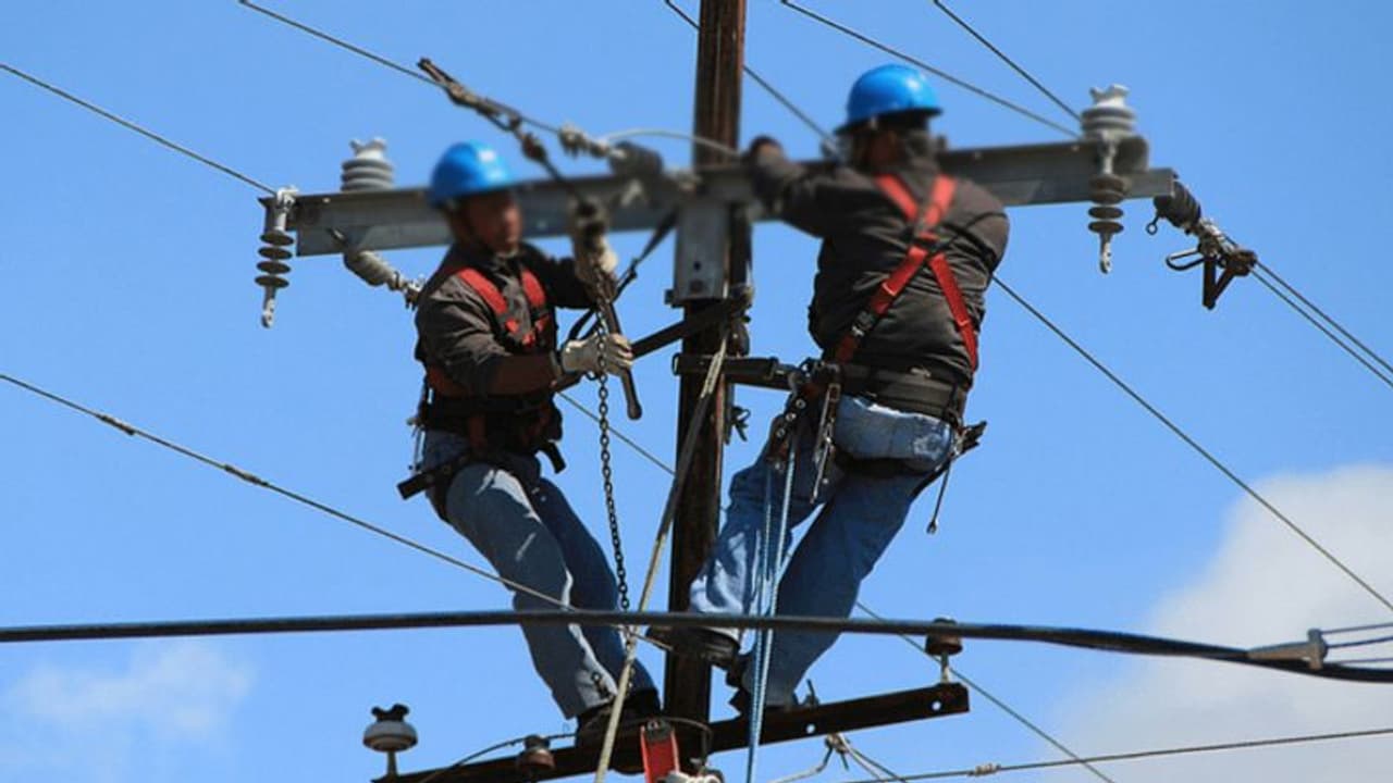 மின்வாரிய ஊழியர்களுக்கு குட்நியூஸ்.. இன்ப அதிர்ச்சி கொடுத்த தமிழக அரசு..!