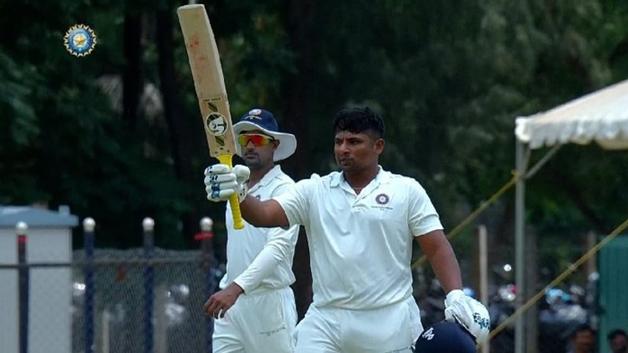 బ్రాడ్మన్ తర్వాత అతడే.. అయినా టీమిండియాలో చోటు దక్కదా..? సర్ఫరాజ్‌ను విస్మరించడంతో బీసీసీఐపై ఫ్యాన్స్ ఆగ్రహం