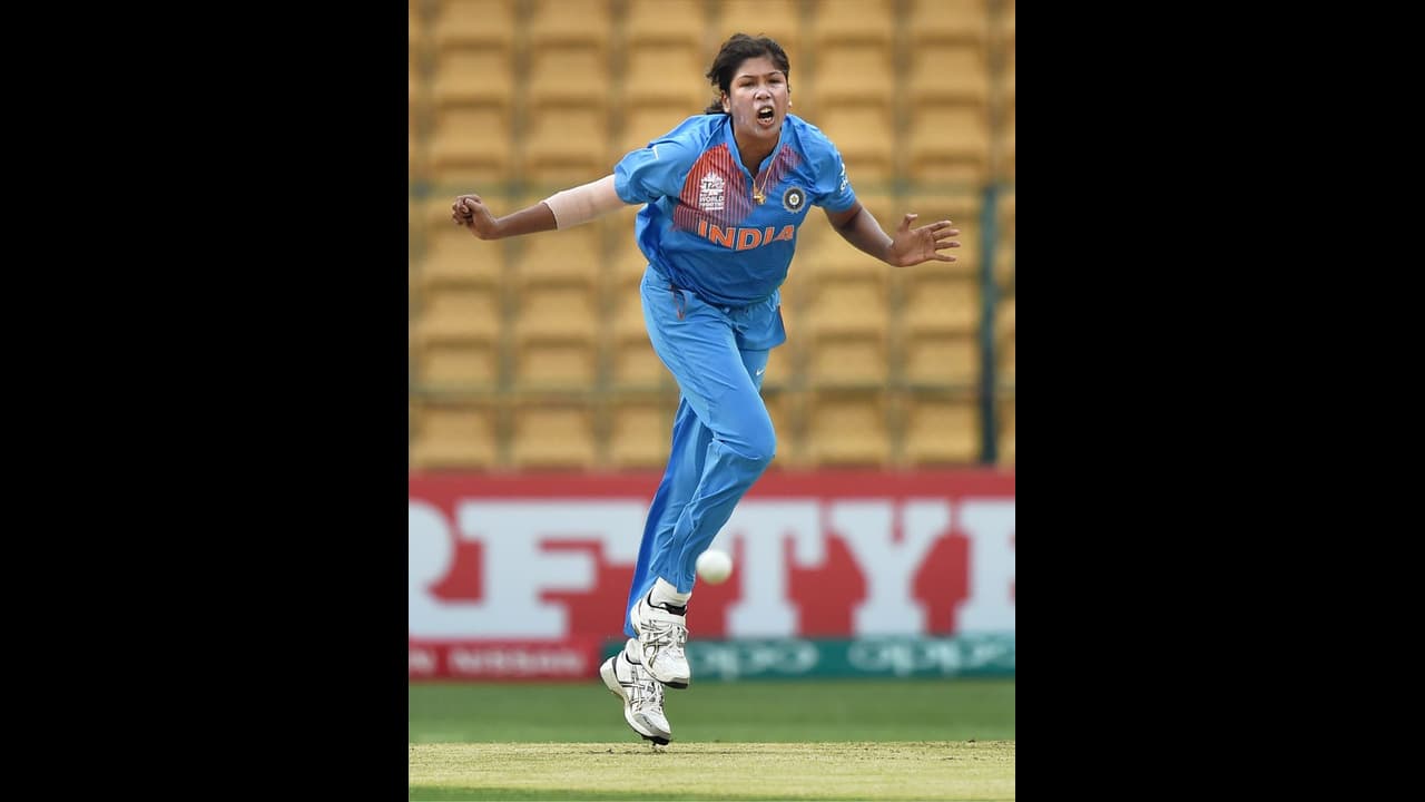 ಮಹಿಳಾ ಕ್ರಿಕೆಟ್ಗೆ ಕೊಡುಗೆ ನೀಡಿದ್ದಕ್ಕೆ ಖುಷಿಯಿದೆ: ಜೂಲನ್ ಗೋಸ್ವಾಮಿ ಮಹಿಳಾ ಕ್ರಿಕೆಟ್ಗೆ ಕೊಡುಗೆ ನೀಡಿದ್ದಕ್ಕೆ ಖುಷಿಯಿದೆ: ಜೂಲನ್ ಗೋಸ್ವಾಮಿ