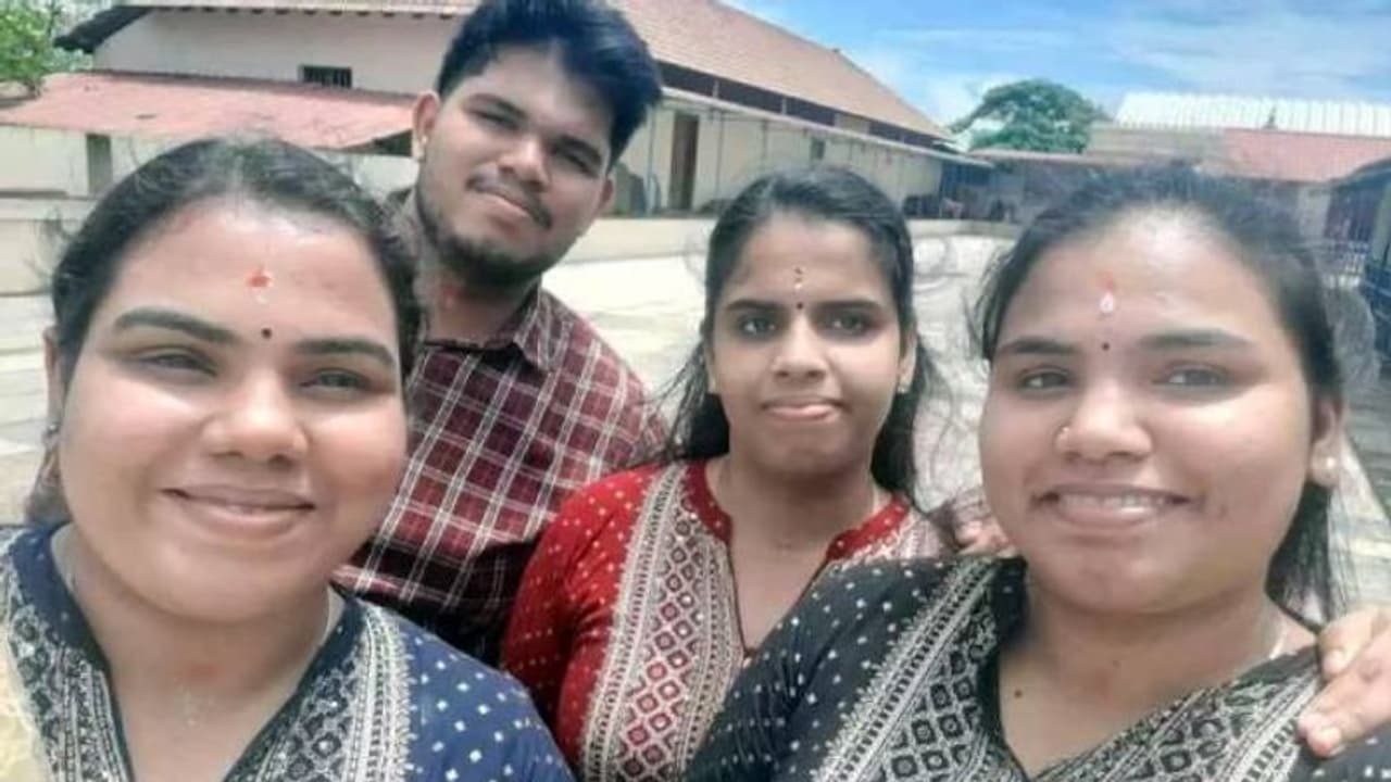 പഠിച്ചതിലെല്ലാം ഒന്നാമത്, ആനക്കാട്ടുമഠത്തിലെ ഈ സഹോദരങ്ങളെല്ലാം റാങ്കുകാര് പഠിച്ചതിലെല്ലാം ഒന്നാമത്, ആനക്കാട്ടുമഠത്തിലെ ഈ സഹോദരങ്ങളെല്ലാം റാങ്കുകാര്