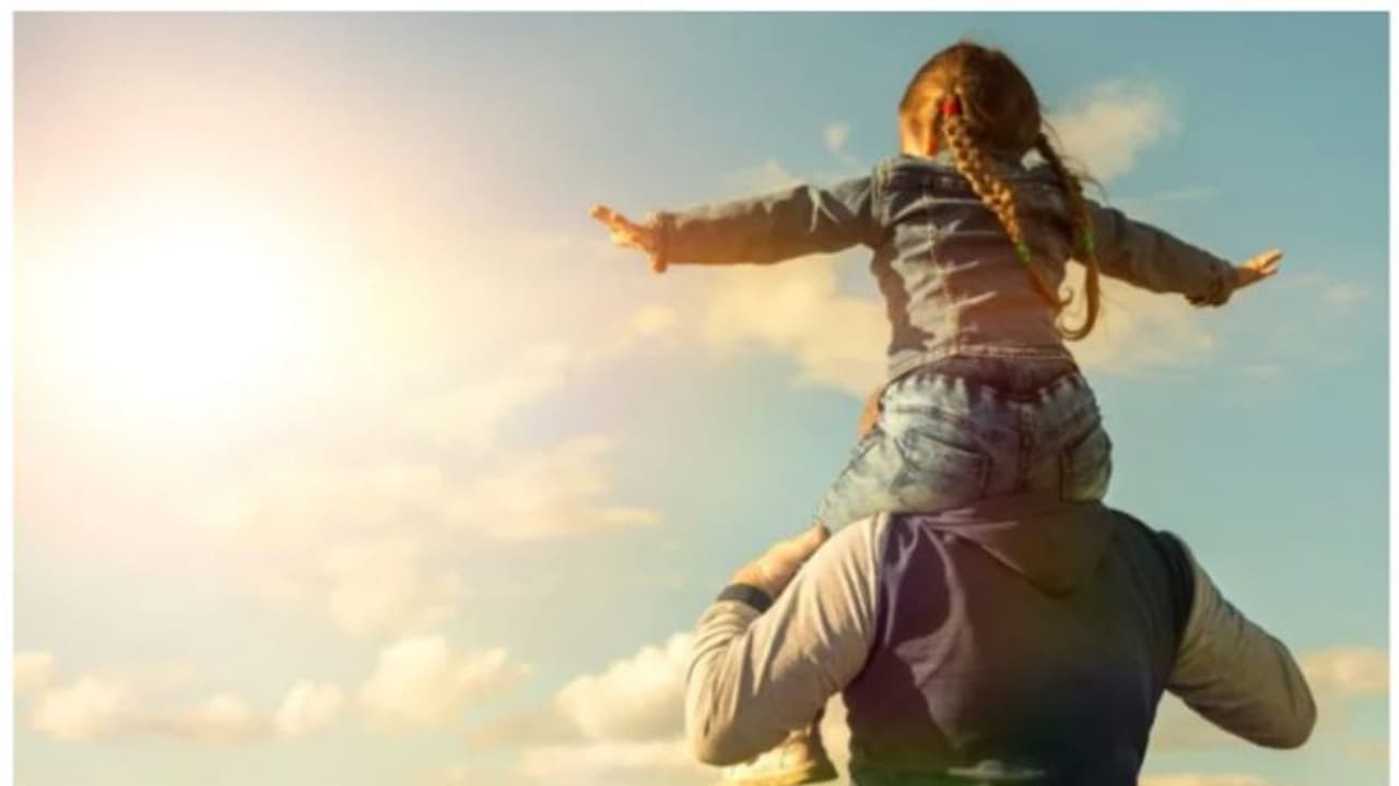 International Daughters Day 2022 : പെൺക്കുട്ടികൾക്ക് ഒരു ദിനമുണ്ടെന്ന കാര്യം നിങ്ങൾക്കറിയാമോ?