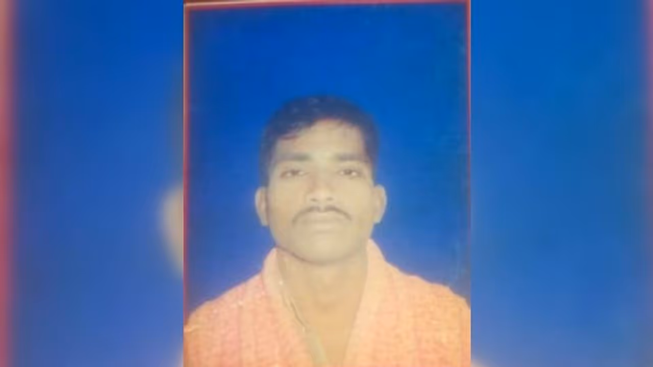 'अरे प्लीज रुक जाओ, अब कभी लड़ाई नहीं करेंगे' चीखती रही पत्नी और पति ने लगा ली फांसी 'अरे प्लीज रुक जाओ, अब कभी लड़ाई नहीं करेंगे' चीखती रही पत्नी और पति ने लगा ली फांसी