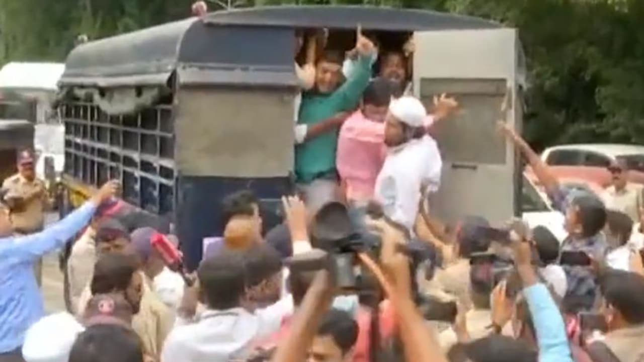 'പോപ്പുലര് ഫ്രണ്ട് പ്രതിഷേധത്തില് പാകിസ്ഥാന് സിന്ദാബാദ് മുദ്രാവാക്യം'; പിഎഫ്ഐയെ നിരോധിക്കണമെന്ന് ബിജെപി 'പോപ്പുലര് ഫ്രണ്ട് പ്രതിഷേധത്തില് പാകിസ്ഥാന് സിന്ദാബാദ് മുദ്രാവാക്യം'; പിഎഫ്ഐയെ നിരോധിക്കണമെന്ന് ബിജെപി