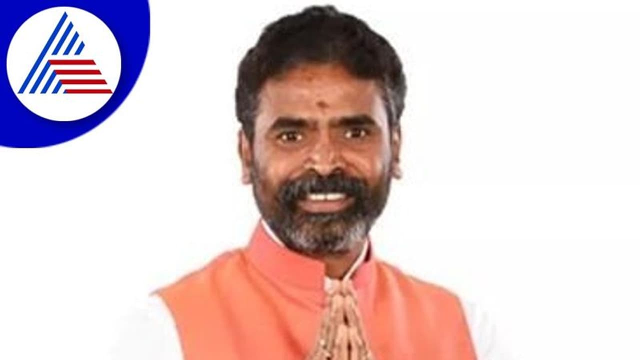 ಸಿಎಂ ಸಿದ್ದರಾಮಯ್ಯ ಕೆಡಿಪಿ ಸಭೆ ಮ್ಯಾಚ್ ಫಿಕ್ಸಿಂಗ್: ಸಂಸದ ಮುನಿಸ್ವಾಮಿ