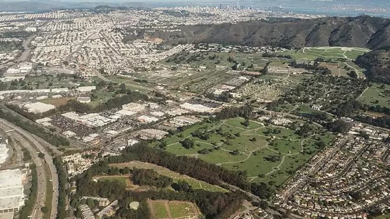 'സിറ്റി ഓഫ് ദ സൈലന്‍റ്'; ജീവിച്ചിരിക്കുന്നവരെക്കാള്‍ മരിച്ചവരുള്ള നാട്