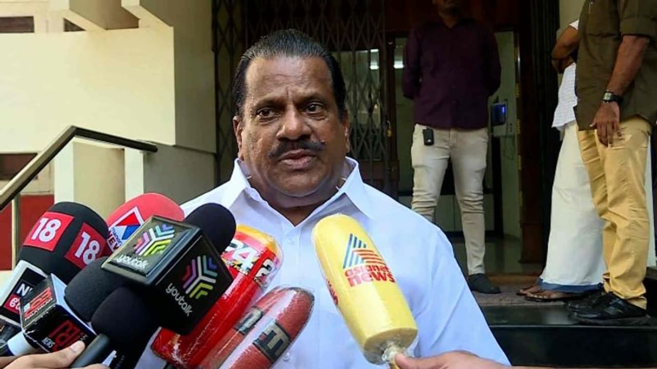 'ഗാന്ധിയും നെഹ്‍റുവും ജയിലിൽ കിടന്നിട്ടില്ലേ'; നിയമസഭാ കയ്യാങ്കളി കേസിൽ ജയരാജൻ കോടതിയിൽ ഹാജരായി