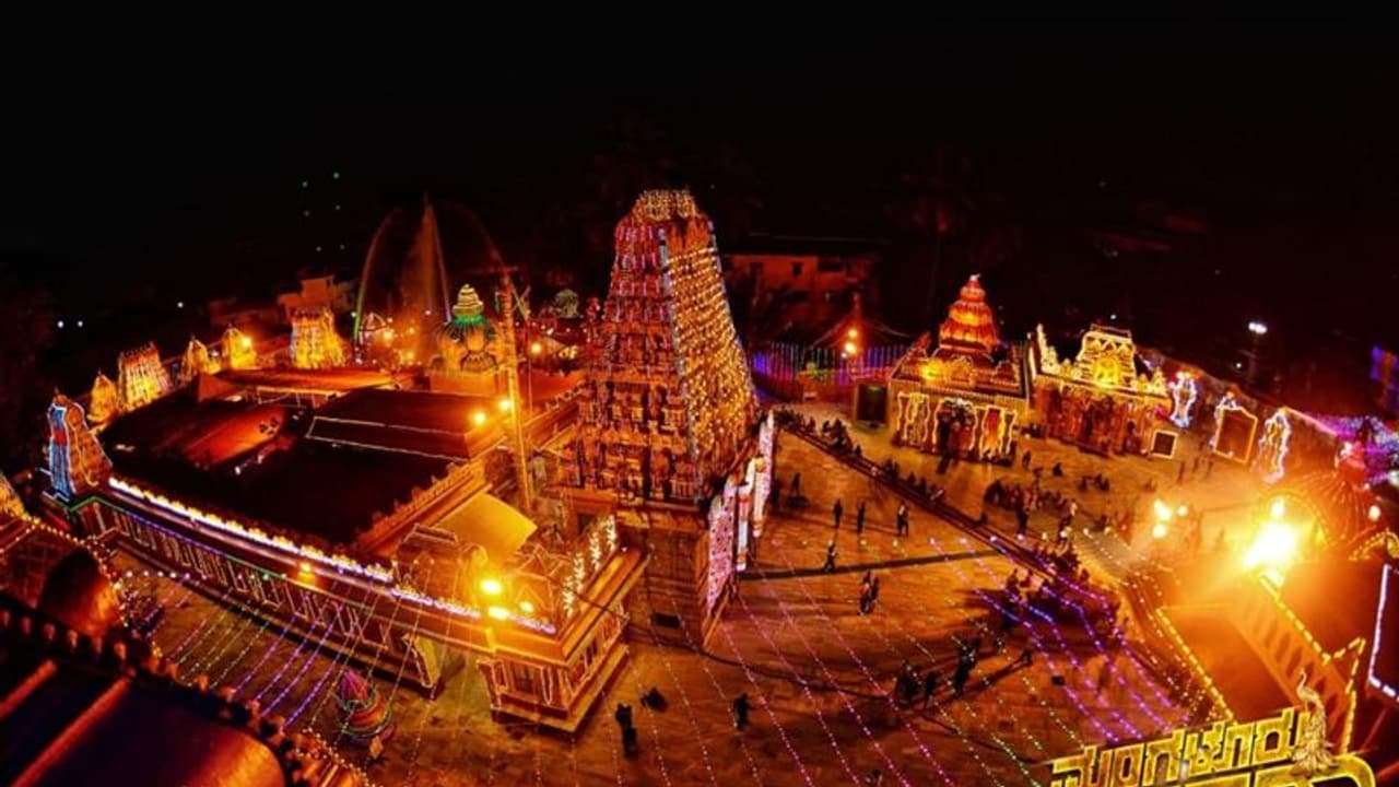 ಮಂಗಳೂರು ದಸರಾ ಮೆರವಣಿಗೆ: ನಾಳೆ ಸಂಚಾರಕ್ಕೆ ಬದಲಿ ವ್ಯವಸ್ಥೆ 