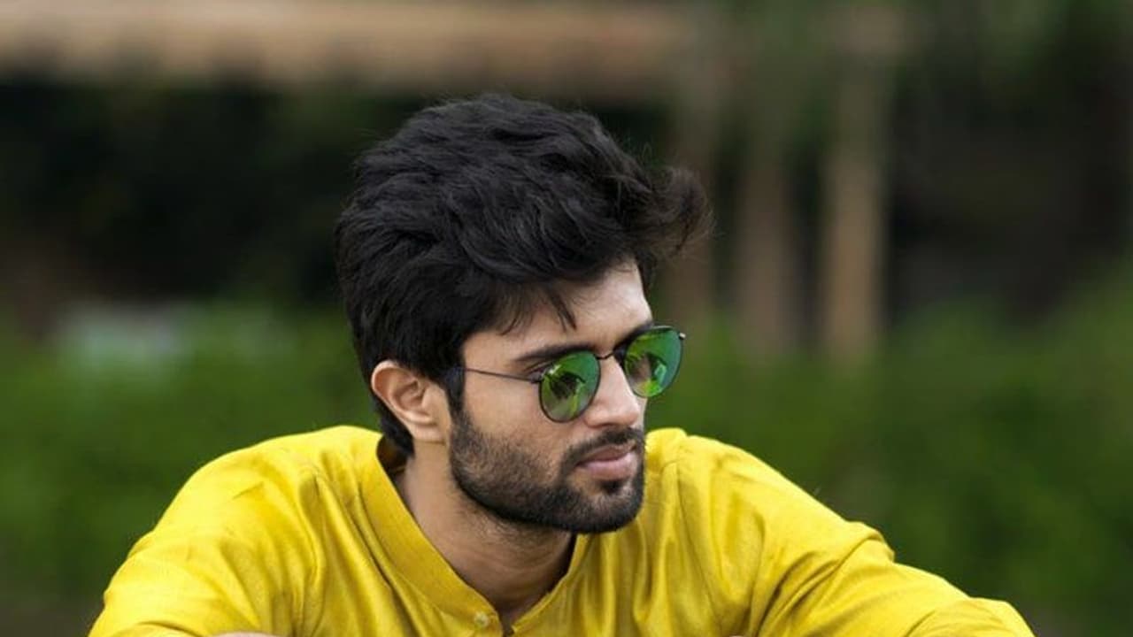 వాళ్లు రమ్మన్నారు.. నేను వెళ్లా, నా జీవితంలో ఇదో అనుభవం : ఈడీ విచారణపై విజయ్ దేవరకొండ వాళ్లు రమ్మన్నారు.. నేను వెళ్లా, నా జీవితంలో ఇదో అనుభవం : ఈడీ విచారణపై విజయ్ దేవరకొండ