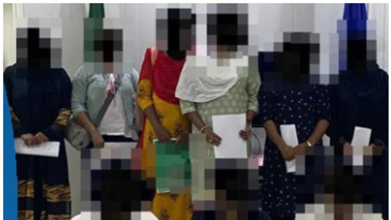 താമസ, തൊഴില് നിയമലംഘകരായ ഒമ്പത് പ്രവാസികള് കൂടി അറസ്റ്റില് താമസ, തൊഴില് നിയമലംഘകരായ ഒമ്പത് പ്രവാസികള് കൂടി അറസ്റ്റില്