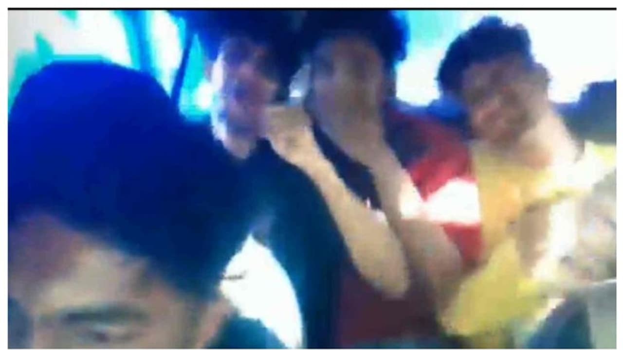 കായംകുളത്ത് സൈഡ് കൊടുത്തില്ലെന്ന് പറഞ്ഞ് കാര് ബൈക്കിലിടിപ്പിച്ചു, ദമ്പതികള്ക്ക് മര്ദ്ദനം, കേസ് കായംകുളത്ത് സൈഡ് കൊടുത്തില്ലെന്ന് പറഞ്ഞ് കാര് ബൈക്കിലിടിപ്പിച്ചു, ദമ്പതികള്ക്ക് മര്ദ്ദനം, കേസ്