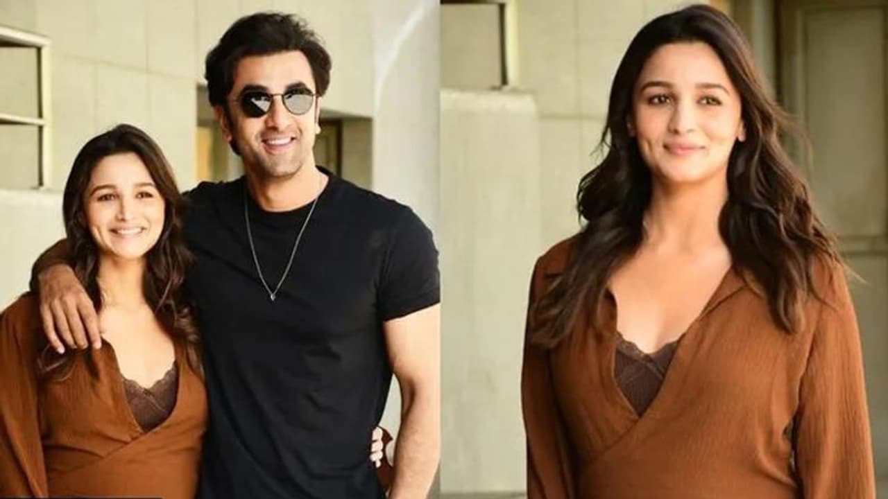 रणबीर कपूर ने सबके सामने खोल डाला बेडरूम सीक्रेट, बताया पलंग पर ऐसी गंदी हरकत करती है आलिया भट्ट रणबीर कपूर ने सबके सामने खोल डाला बेडरूम सीक्रेट, बताया पलंग पर ऐसी गंदी हरकत करती है आलिया भट्ट