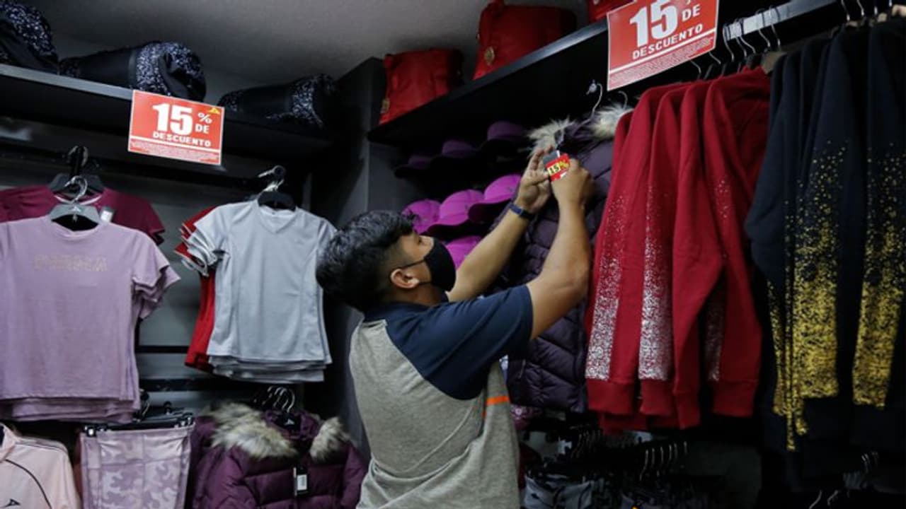 स्मार्ट शॉपिंग टिप्स: ऑनलाइन शॉपिंग है पसंद तो सेल में इस तरह करें अपने पसंदीदा चीजों की खरीदारी स्मार्ट शॉपिंग टिप्स: ऑनलाइन शॉपिंग है पसंद तो सेल में इस तरह करें अपने पसंदीदा चीजों की खरीदारी