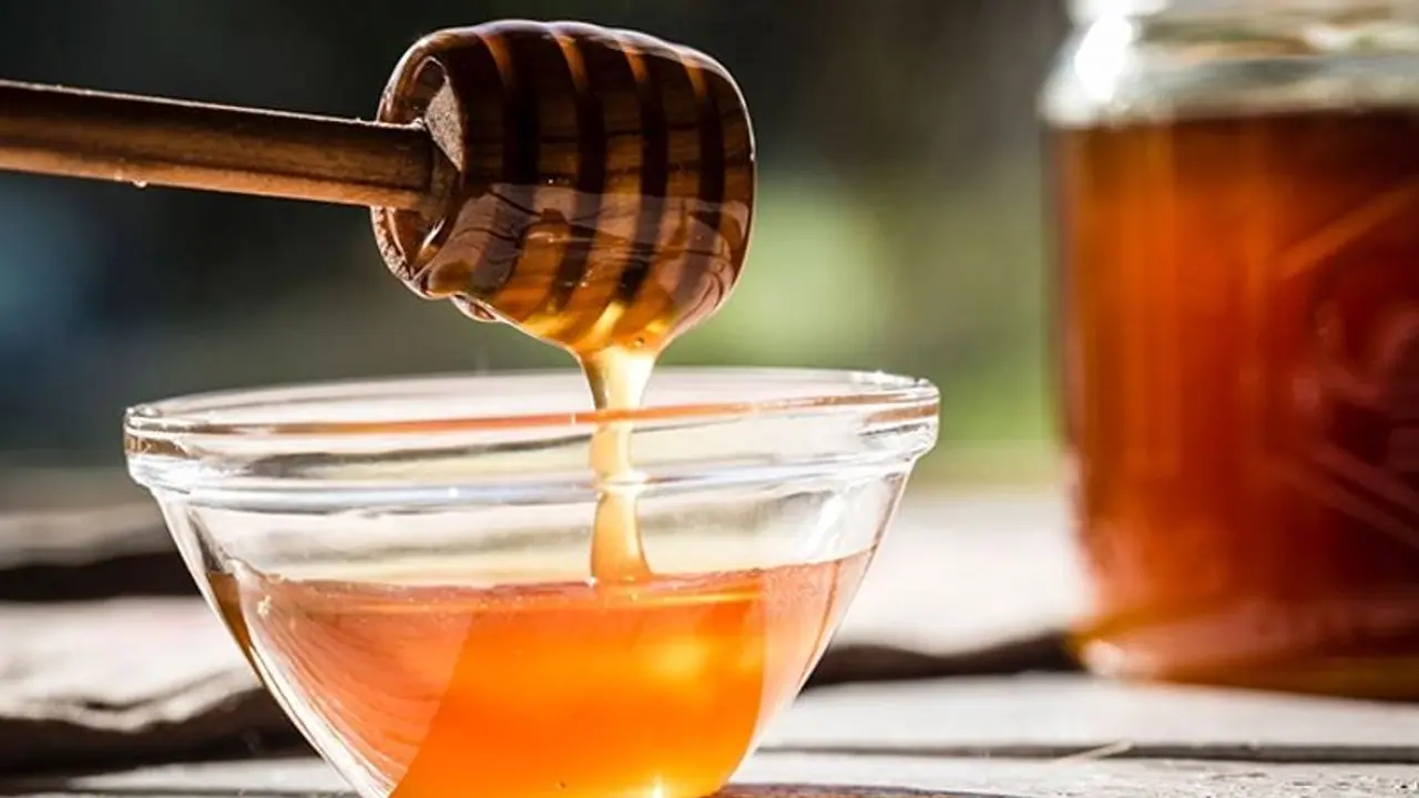 National honey month: Here are 7 benefits of pampering your skin with honey National honey month: Here are 7 benefits of pampering your skin with honey