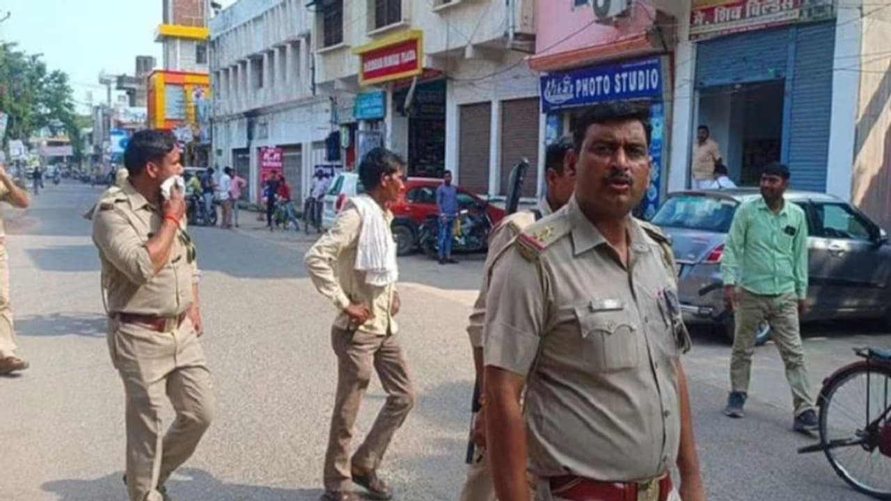 'हम पुलिसवाले हैं और तुम्हारे पास गांजा है' कहकर लूट लिए 50 हजार, फिरोजाबाद पुलिस जांच में जुटी