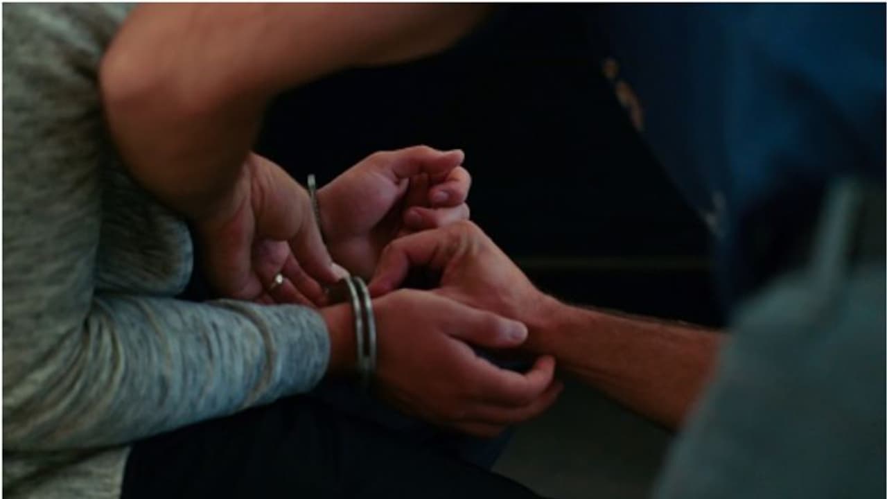 'മതപരമായ പ്രാര്‍ത്ഥന' ചൊല്ലി പോര്‍ക്ക് കഴിച്ചു; വീഡിയോ ക്ലിപ്പിന്റെ പേരില്‍ സോഷ്യല്‍ മീഡിയ താരം ജയിലിലായി