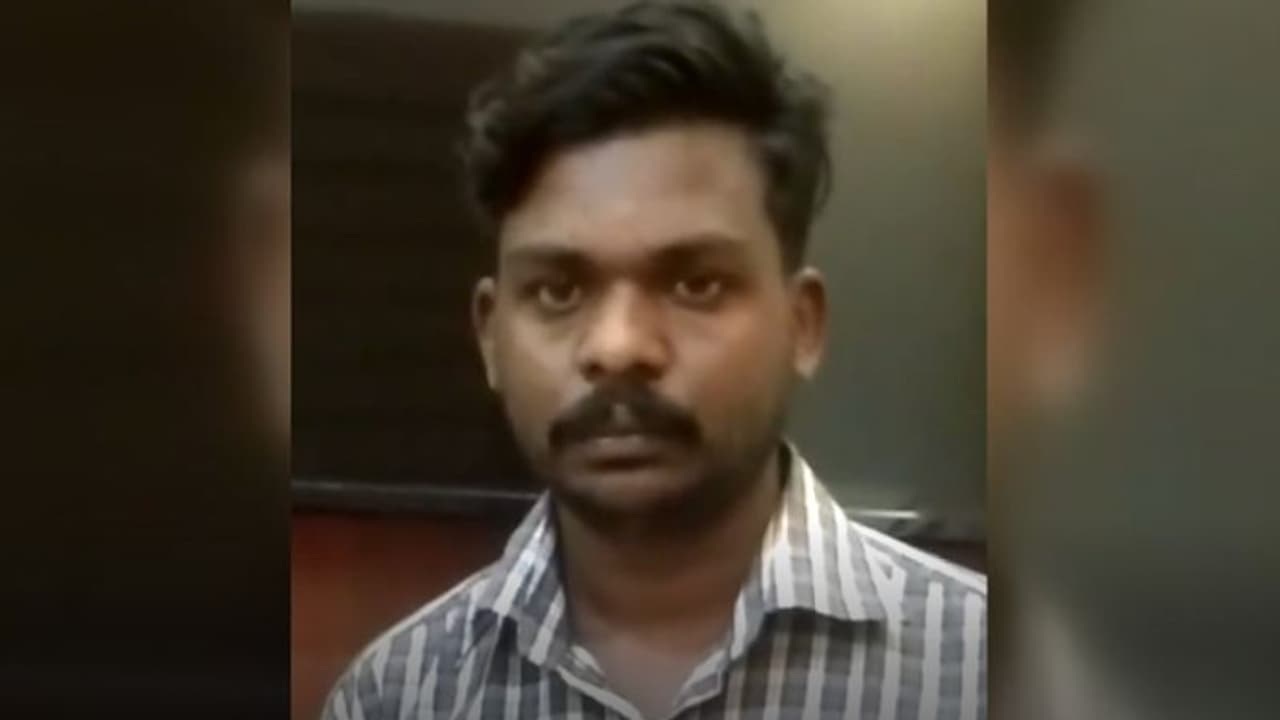 ഒമ്പതാം ക്ലാസുകാരിയെ ലൈംഗികമായി പീഡിപ്പിച്ചു; ബസ് കണ്ടക്ടര് അറസ്റ്റില് ഒമ്പതാം ക്ലാസുകാരിയെ ലൈംഗികമായി പീഡിപ്പിച്ചു; ബസ് കണ്ടക്ടര് അറസ്റ്റില്