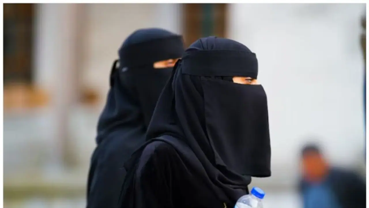 ಮಾಂಗಲ್ಯ ತೆಗೆದಿಟ್ಟು ಪರೀಕ್ಷೆಗೆ ಹಾಜರಾಗಲು ಹಿಂದೂಗಳಿಗೆ ಸೂಚನೆ, ಬುರ್ಖಾ ಧರಿಸಿದ ಮುಸ್ಲಿಮರಿಗೆ ಅವಕಾಶ!