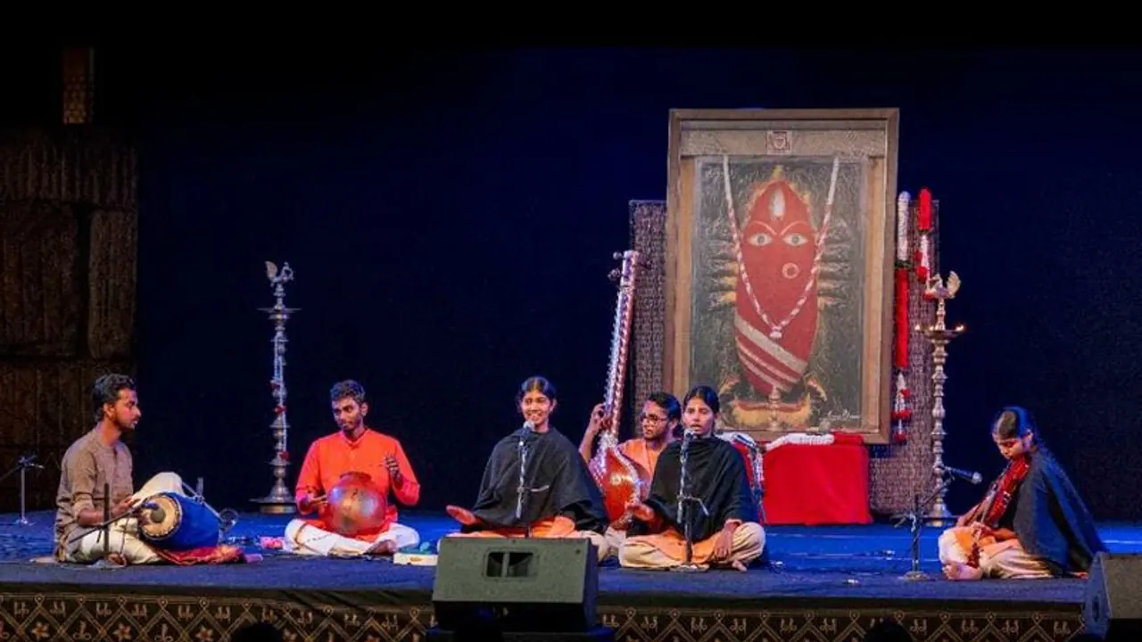 ஈஷாவில் இனிதே தொடங்கியது நவராத்திரி திருவிழா..! தினமும் பாரம்பரிய கலை நிகழ்ச்சிகளை கண்டு களிக்கலாம்