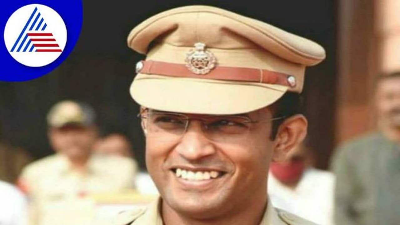 ಧಾರವಾಡ: ಕೇಸ್ ದಾಖಲಿಸಿಕೊಳ್ಳದಿದ್ದರೆ ಅಧಿಕಾರಿಯೇ ಸಸ್ಪೆಂಡ್, ಎಸ್ಪಿ ಜಗಲಾಸರ್ ಖಡಕ್ ವಾರ್ನಿಂಗ್..! ಧಾರವಾಡ: ಕೇಸ್ ದಾಖಲಿಸಿಕೊಳ್ಳದಿದ್ದರೆ ಅಧಿಕಾರಿಯೇ ಸಸ್ಪೆಂಡ್, ಎಸ್ಪಿ ಜಗಲಾಸರ್ ಖಡಕ್ ವಾರ್ನಿಂಗ್..!